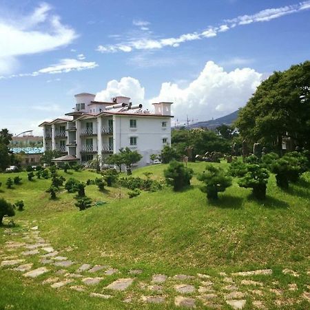 Jeju Land Pension Seogwipo Zewnętrze zdjęcie