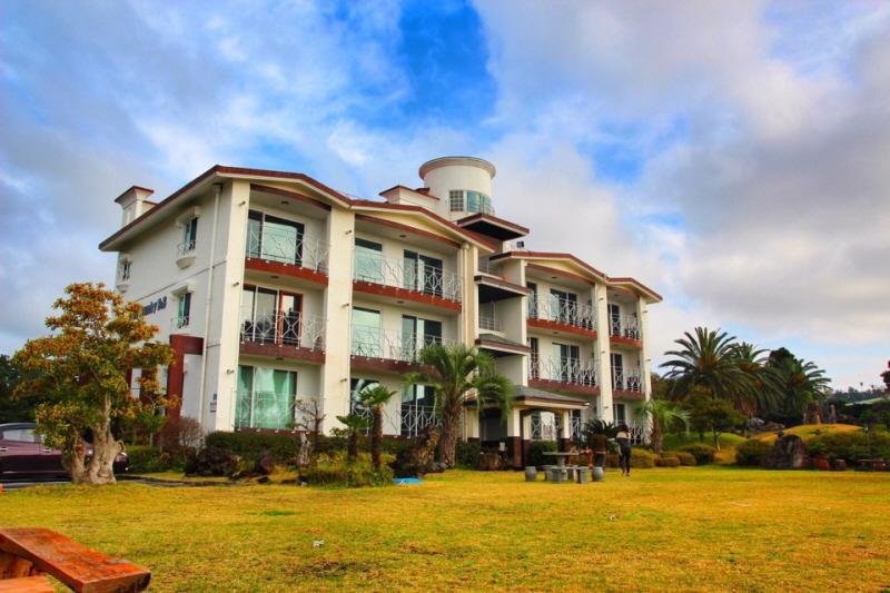 Jeju Land Pension Seogwipo Zewnętrze zdjęcie